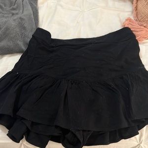 Black forever21 ruffle skirt